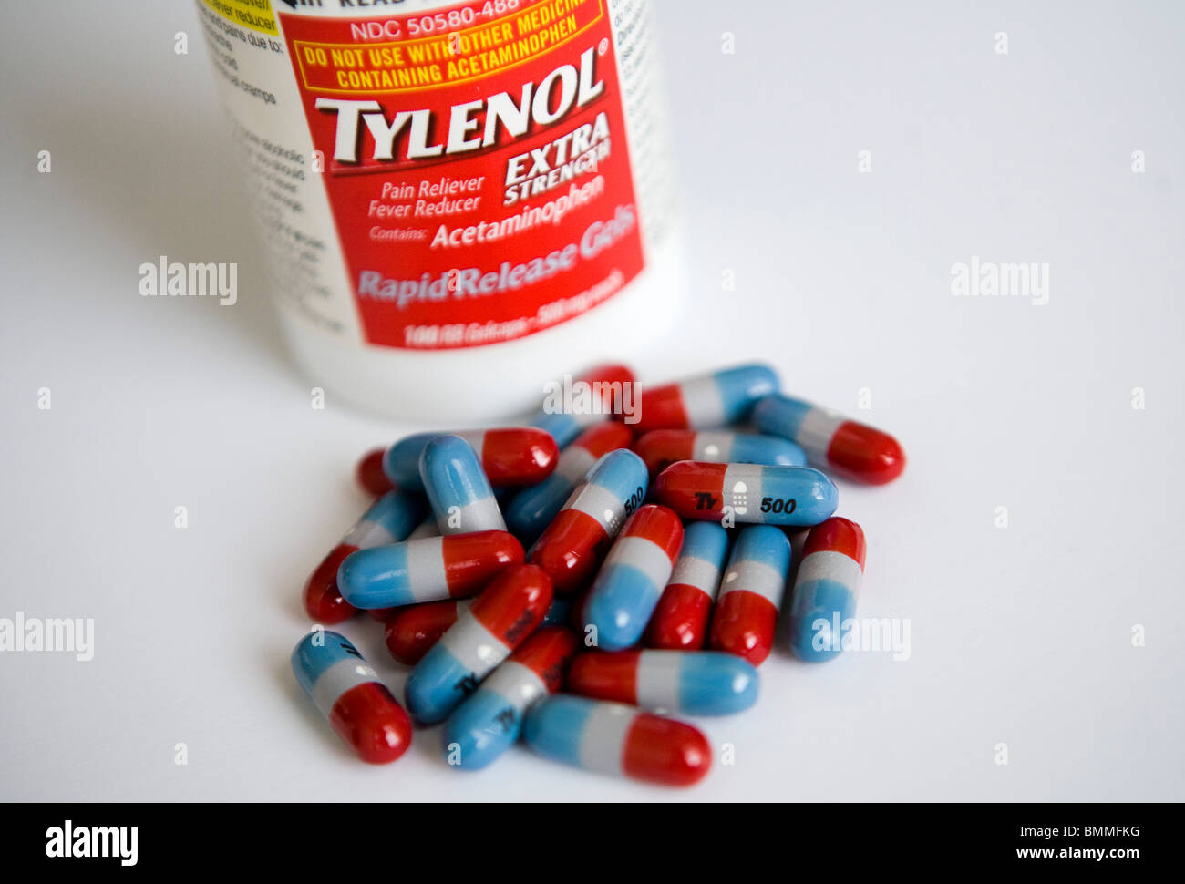 Tylenol product image UK